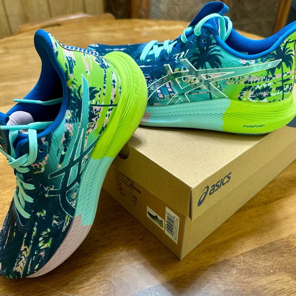 Asics Women’s Noosa Tri 14 size 7